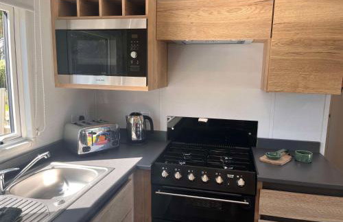 Shamrocks Cove Caravan - Award-Winning Coastal Retreat - Foto 22