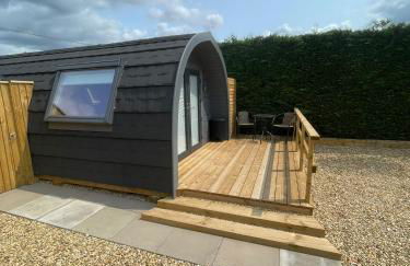 Pine Lodge Posh Glamping With Wood Fired Hot Tub & Big Lincolnshire Skies - Foto 1