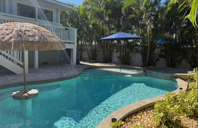 Emerald Bay managed by Beach Retreats - Photo 22