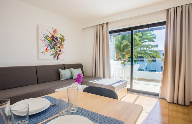 Apartamentos Los Tulipanes - Photo 8