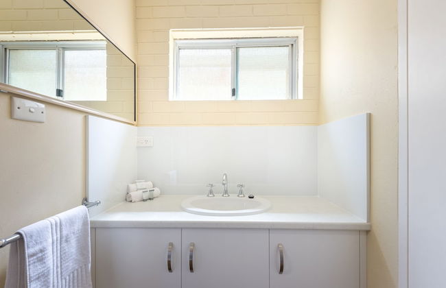 Albany Holiday Units - Photo 35