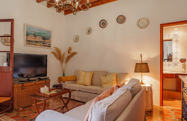 3 bedroom House in Petra with garden - Photo 6