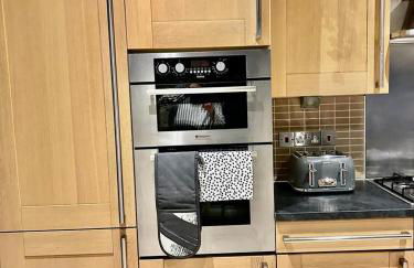 5 Bedroom House - DISC0UNTS - Parking, Contractors, Group, Family - Foto 53