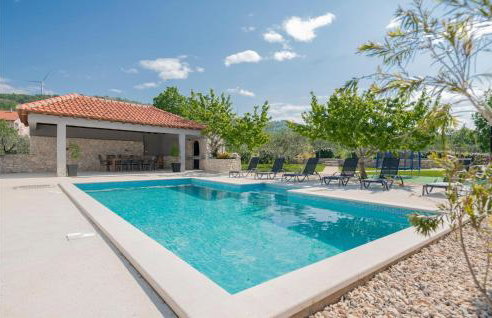 Lovely Apartment In Katuni With Wifi - Foto 8