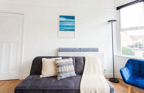 Modern 3 Bedroom Home with Parking in Southend - Foto 9