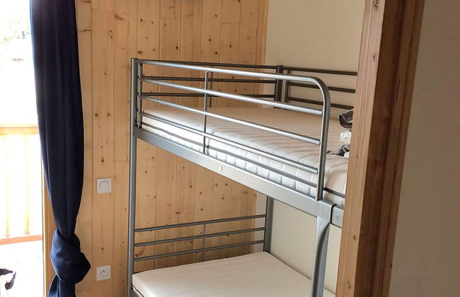 Splendid Chalet in Chamrousse With TV - Photo 5