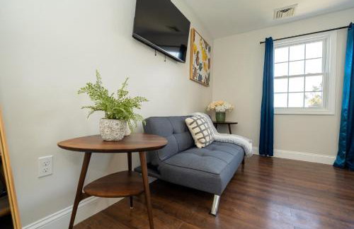 12BCozy 3BR Apartment with Koi Pond in Worcester - Foto 9