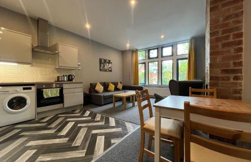 1 bed Apt close to Leeds Arena Sleeps up to 4 people F3 - Photo 4