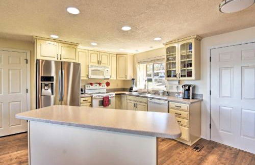 House with Private Deck on the Rock Creek Reservoir! - Foto 9