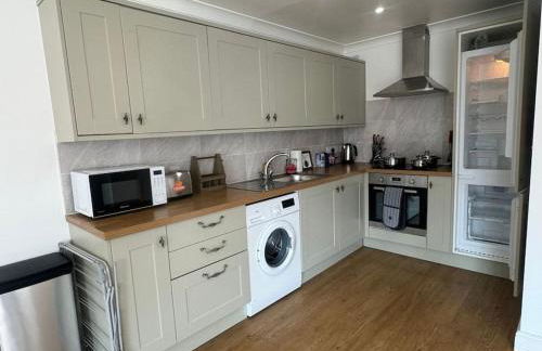 2 bedroom, Parking, Hounslow St - Foto 3