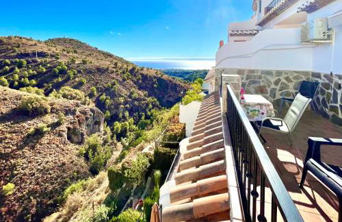 Apartamentos Axarquia , Frigiliana, terraza privada con vistas a la montaña rio y al mar - Photo 74