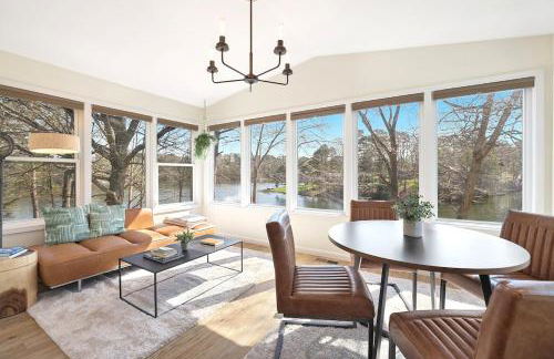 Lakeside Nest Dock on Lake Rayburn Sleeps 10 - Photo 24