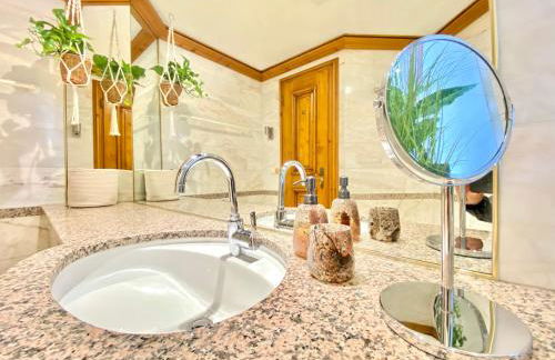 Best Butler Mountain Glory Apartment Bergblick I Küche I Terrasse I Parkplatz I Netflix I Seenähe - Photo 8