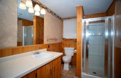 Traditional Cabin - Family Headquarter - 2 Bed Cabin - Fast Wi-Fi CB09 - Foto 12