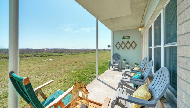 Steps to Sandfest Beachfront w/ Views, 2 Pools Tennis Pura Vida by Avantstay - Foto 4, Interior