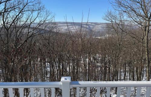 Cozy 3BR Home - Hudson Valley views near Woodbury Commons - Foto 6