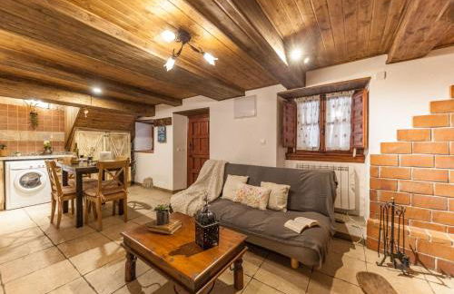 Holiday Home Berghütte mit Terrasse- Kamin und Jacuzzi by Interhome - Foto 9