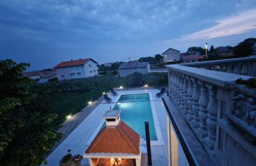 Gabriella House - Photo 17