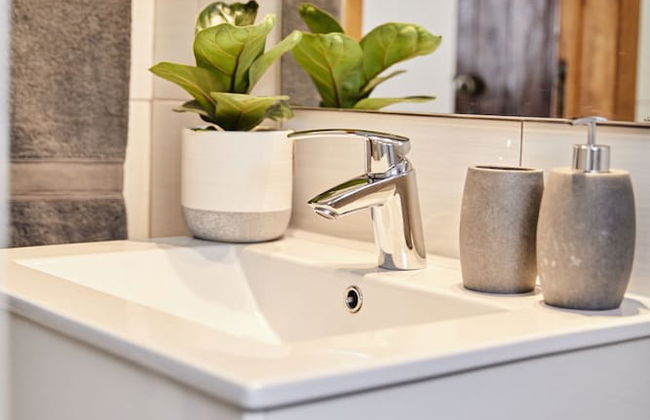 Two Bedroom Self Contained House - Photo 27