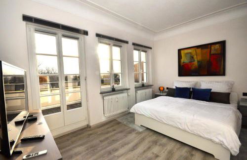 Zentral, am Park mit Parkplatz - Foto 11