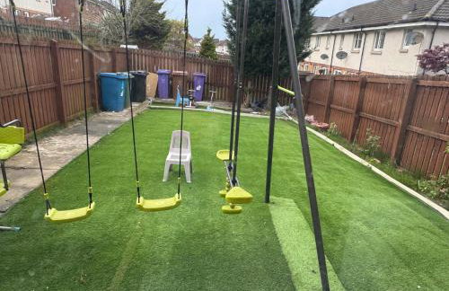 Glasgow 3 bed Guest House - Foto 2