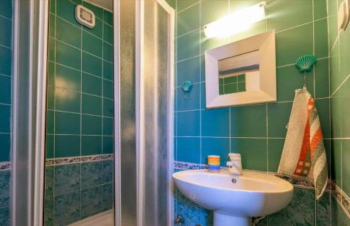 Beautiful Apartment In Klek With Wifi - Photo 25