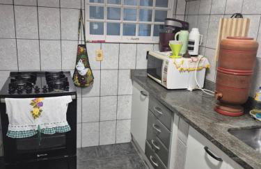 Casa com dois quartos,dois banheiros,sendo um, uma suíte,sala de estar cozinha e garagem - Foto 36