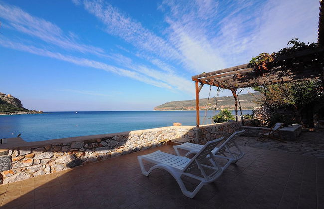 Sofia Limeni Seafront - Photo 16