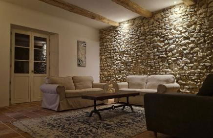 Beautiful Farmhouse with large swimming pool within walking distance of a charming, lively village - Foto 6