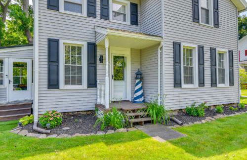 Sodus Point Home - Walkable to Beach! - Foto 13