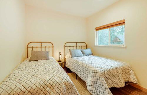 Fishermans Cabin in Soldotna Near Kenai River! - Photo 13