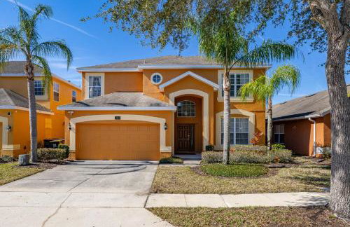 483-Stunning 6 bed home with private pool overlooking quiet conservation area - Foto 2