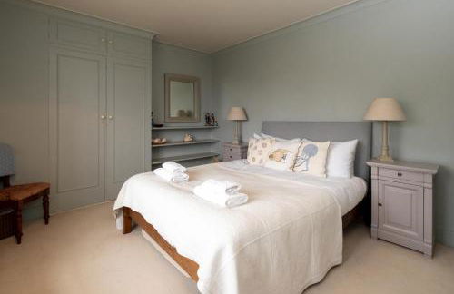 3 The Coastguards, Thorpeness - Only a stones throw from the Beach and very close to famous boating Meare, Country Club and Golf Club - Aldeburgh Coastal Cottages - Foto 23