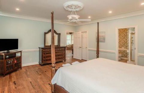 18 Fiddlers Cove Dr - 5 Bed/4 Bath w/ Resort Access & Golf Cart! - Photo 51