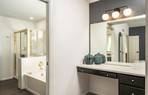 Artist Getaway In Downtown Westminster - Foto 26