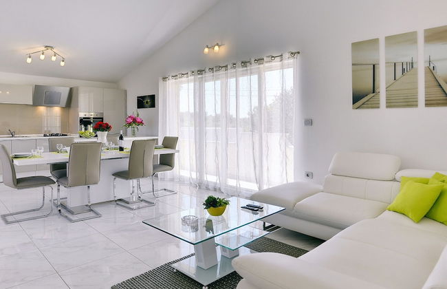 Apartment With Modern Decor and Spacious Garden, 3 km From the Beach - Foto 26