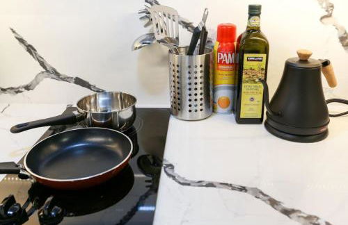 Cozy 2BR On Rvrwalk Gym and Parking Near Conv Ctr - Foto 55