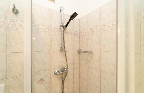 Casa con parcheggio, piscina giardino, barbecue - Foto 29