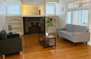 Super close to Cleveland Clinic Fairview Colibri - Foto 9