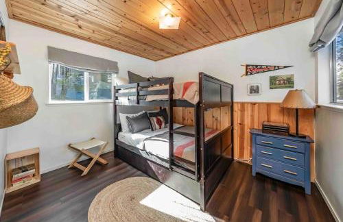 The Cedar House Prime Spot Kayaks & Cool AC - Photo 25