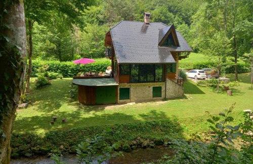 Kuća za odmor uz rijeku Slapnica, u Parku prirode Žumberak, finska sauna i jacuzzi - Foto 71