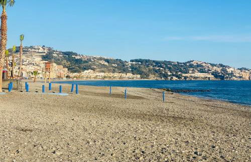 Jardines de Adnania en Marina del Este con vistas al mar - Photo 37