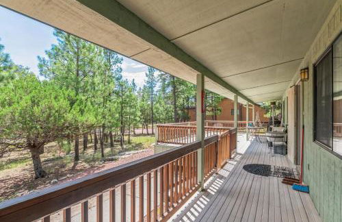 Secluded Mountain Cabin with Forest Views cabin - Foto 4