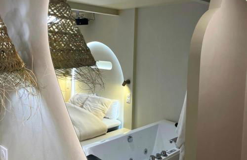 Casa Cinta - Sanctuaire Balinais avec Baignoire Balnéo et Cinéma Privé - Foto 23