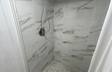 Charming Historic 4 bed -Nearby Eats, Brewery, Shops, Park - Foto 31