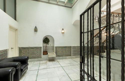 Charming 2 Bedroom Boutique Triplex Apartment with Private Terrace at Seville City Center by OCityzen - Foto 39