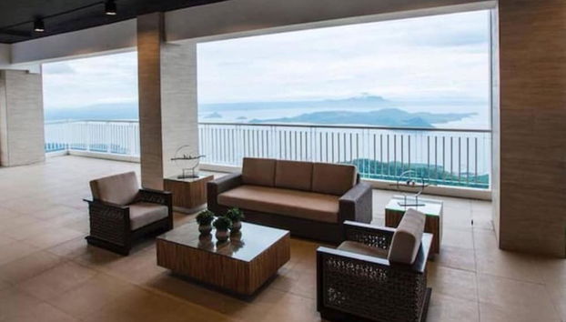 Coin salon dans le hall