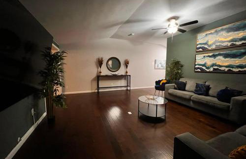 Spacious House-single Level Near Lake Huge Parking - Photo 12