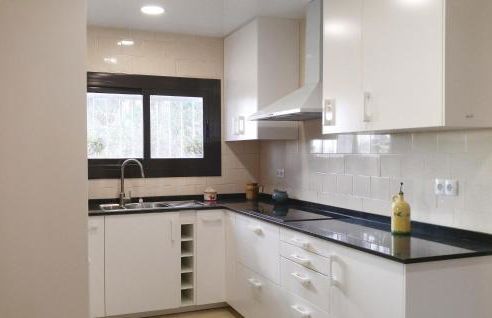 Cozy Home In Blanes With House Sea View - Photo 7