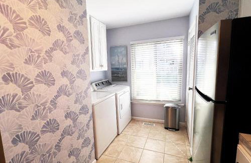 Beachfront Saint Helena Island Condo with Amenities! - Foto 17